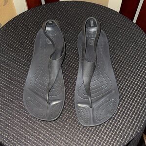 CROCS Black Flip Flop Sandals